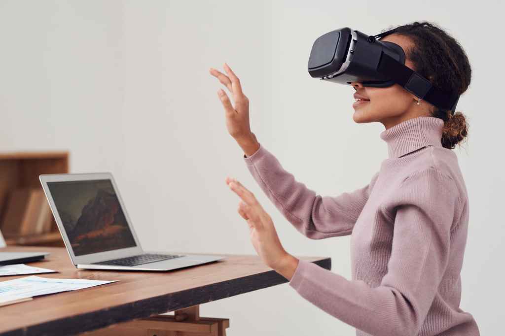 What is virtual reality in&nbsp;computer